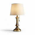 Tischlampe aus messing mit textilschirm in goldfarben 30 x 30 x 50cm
